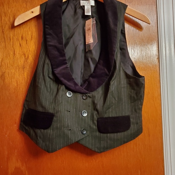 Vest - Picture 3 of 3